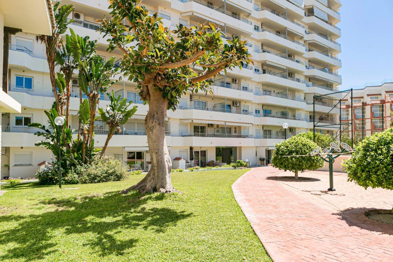 Malagadevacaciones - La Carihuela Palace Torremolinos Eksteriør billede